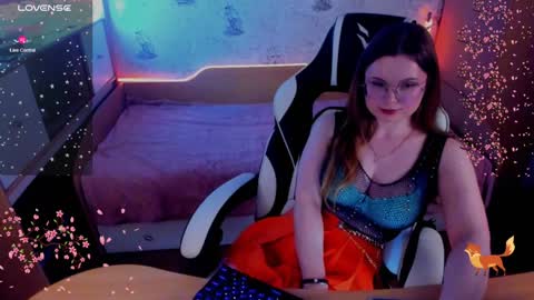 Snapshot of victoria_the_fox chatting on February 3, 8:46 am    -   The Divine Fox online show from February 3, 8:46 am