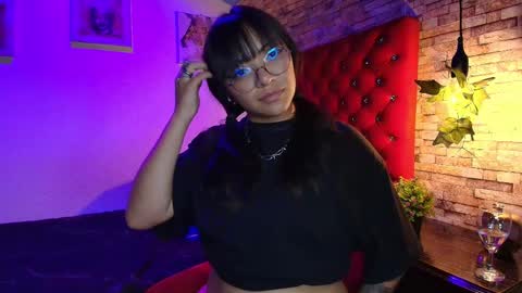 Snapshot of victoria_thompson6 chatting on November 19, 8:42 pm victoria online show from November 19, 8:42 pm