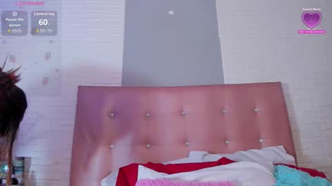 Victoria online show from December 22, 7:00 pm