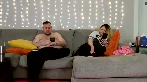 Victoria and Jesse online show from December 7, 12:08 am