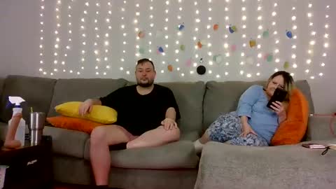 Victoria and Jesse online show from December 14, 5:07 am
