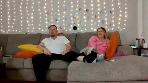 Victoria and Jesse online show from December 21, 12:27 pm