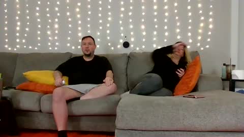 Victoria and Jesse online show from December 24, 10:33 am