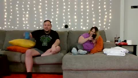 Victoria and Jesse online show from December 26, 7:24 am