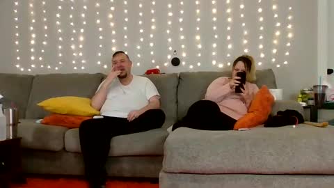 Victoria and Jesse online show from January 4, 7:34 am