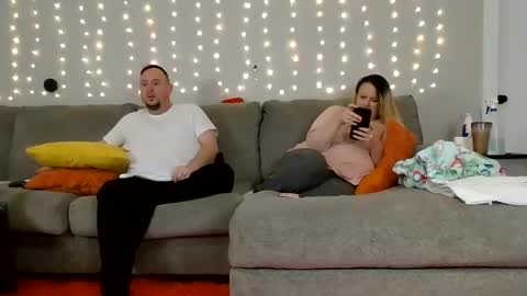 Victoria and Jesse online show from January 13, 1:06 pm