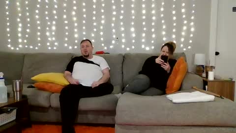 Victoria and Jesse online show from February 10, 3:53 pm