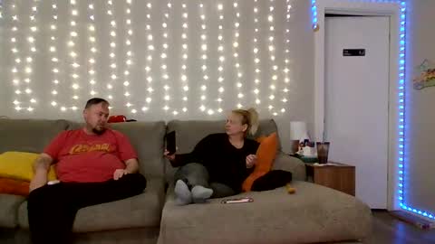 Victoria and Jesse online show from March 10, 3:34 am