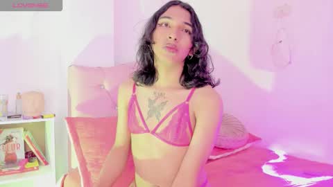 Victoria online show from December 3, 4:38 pm