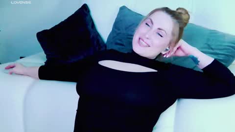 Miss V online show from November 13, 5:28 am