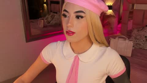 Snapshot of victoriagolden chatting on January 5, 8:52 pm VICTORIA online show from January 5, 8:52 pm