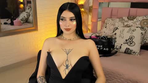 Snapshot of victoriagolden chatting on January 24, 7:39 pm VICTORIA online show from January 24, 7:39 pm