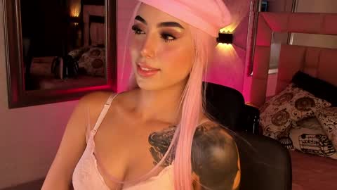 Snapshot of victoriagolden chatting on January 30, 11:24 pm VICTORIA online show from January 30, 11:24 pm