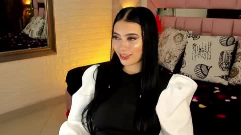 Snapshot of victoriagolden chatting on February 16, 3:04 am VICTORIA online show from February 16, 3:04 am