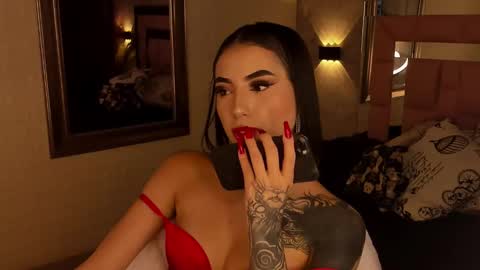 Snapshot of victoriagolden chatting on February 25, 10:50 pm VICTORIA online show from February 25, 10:50 pm