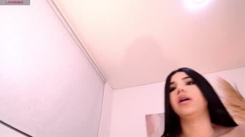 Victoria online show from December 1, 11:54 pm