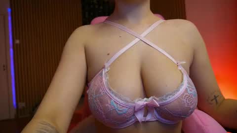 victoriarim online show from February 22, 6:24 am