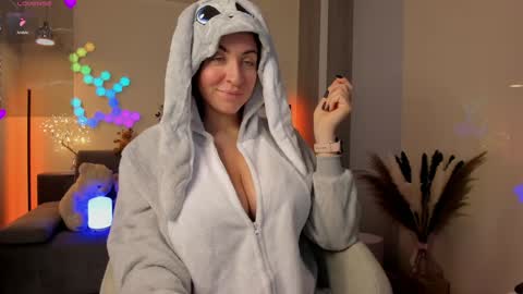 Snapshot of victorias_world chatting on November 27, 5:37 pm Viktoria online show from November 27, 5:37 pm