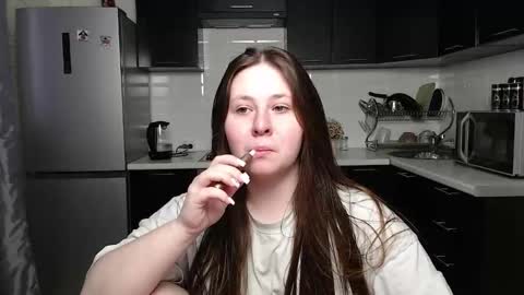 Snapshot of victoriassecrets_ chatting on December 2, 3:15 am victoriassecrets_ online show from December 2, 3:15 am