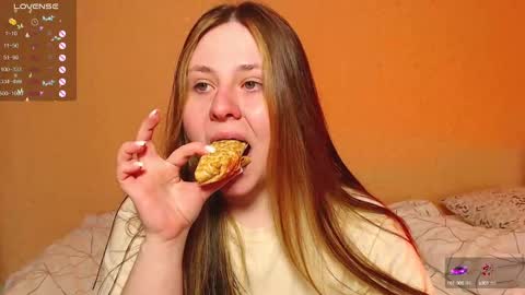 Snapshot of victoriassecrets_ chatting on February 22, 4:29 am victoriassecrets_ online show from February 22, 4:29 am