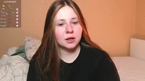 Snapshot of victoriassecrets_ chatting on February 24, 4:15 pm victoriassecrets_ online show from February 24, 4:15 pm