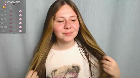 Snapshot of victoriassecrets_ chatting on September 27, 3:50 pm victoriassecrets_ online show from September 27, 3:50 pm