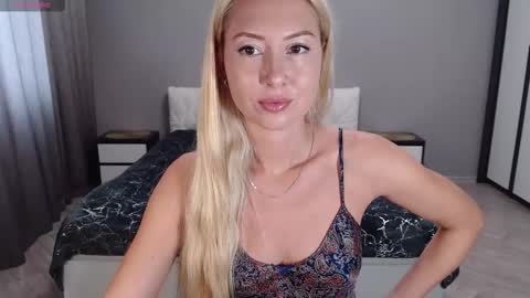 VictoriaTiger online show from October 10, 10:25 am