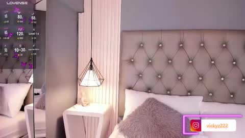 Snapshot of victoriaxx_ chatting on September 18, 11:18 pm hi Im daniela I will be online again in 15 hours after each transmission 3 online show from September 18, 11:18 pm