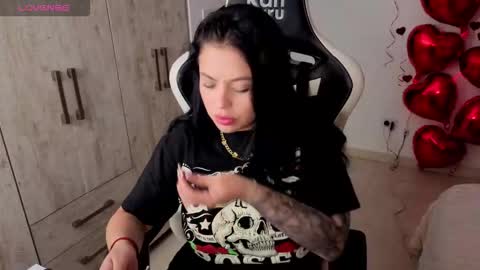 V  I C  T O R I A  online show from February 12, 11:22 pm