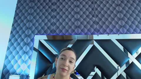 victtoria lee online show from January 15, 1:34 am