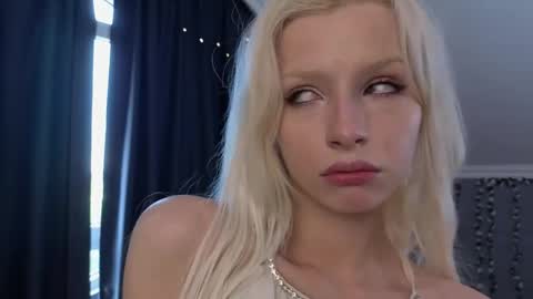 Eva online show from May 7, 12:21 pm