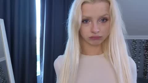 Eva online show from May 13, 12:13 pm