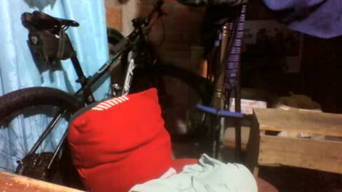 Snapshot of viernes1010 chatting on June 13, 12:36 pm viernes1010 online show from June 13, 12:36 pm