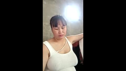Snapshot of vietnam_sexxy chatting on April 22, 3:31 am vietnam_sexxy online show from April 22, 3:31 am