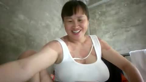 Snapshot of vietnam_sexxy chatting on May 19, 1:56 am vietnam_sexxy online show from May 19, 1:56 am