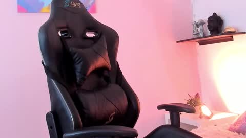 viictoria_rose online show from December 1, 8:36 pm