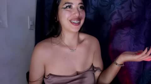 Snapshot of viioleett_cum chatting on September 22, 6:43 pm viioleett_cum online show from September 22, 6:43 pm