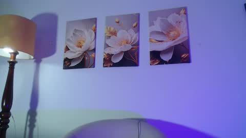 VIOLET  online show from February 10, 11:47 am