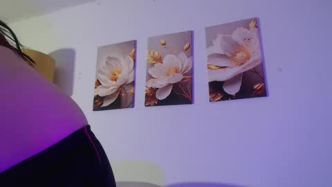 VIOLET  online show from February 13, 11:50 am