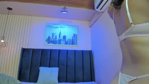 Viiolett online show from February 15, 7:43 pm