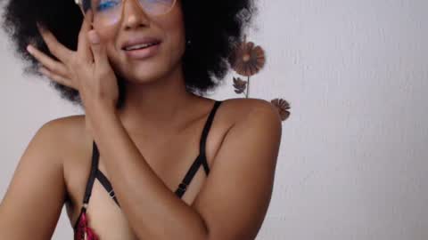 Snapshot of viiolettaaa chatting on July 8, 9:41 pm viiolettaaa online show from July 8, 9:41 pm