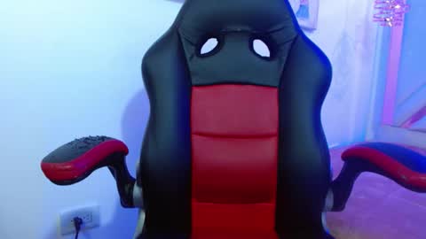 Snapshot of viiolleta chatting on February 13, 12:34 pm viioleta online show from February 13, 12:34 pm