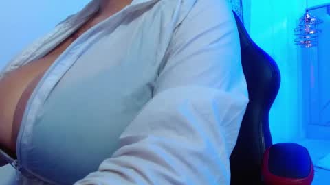 Snapshot of viiolleta chatting on March 14, 12:54 pm viioleta online show from March 14, 12:54 pm