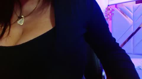 Snapshot of viiolleta chatting on March 18, 12:19 pm viioleta online show from March 18, 12:19 pm