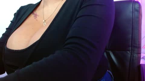 Snapshot of viiolleta chatting on April 9, 12:21 pm viioleta online show from April 9, 12:21 pm