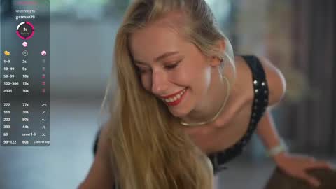Snapshot of vika54784 chatting on May 30, 4:31 am vika54784 online show from May 30, 4:31 am