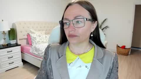 Ukrainian-woman online show from September 25, 12:09 pm