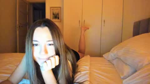 Snapshot of vikawels chatting on July 31, 9:58 pm Vika online show from July 31, 9:58 pm