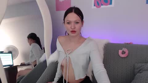 Snapshot of viki_moor chatting on September 16, 12:44 am Viki online show from September 16, 12:44 am