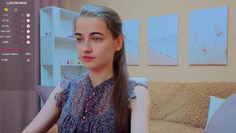 vikiberry online show from September 10, 10:04 am